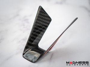 Alfa Romeo Stelvio Custom Steering Wheel Lower Trim Kit - Carbon Fiber - Feroce Carbon